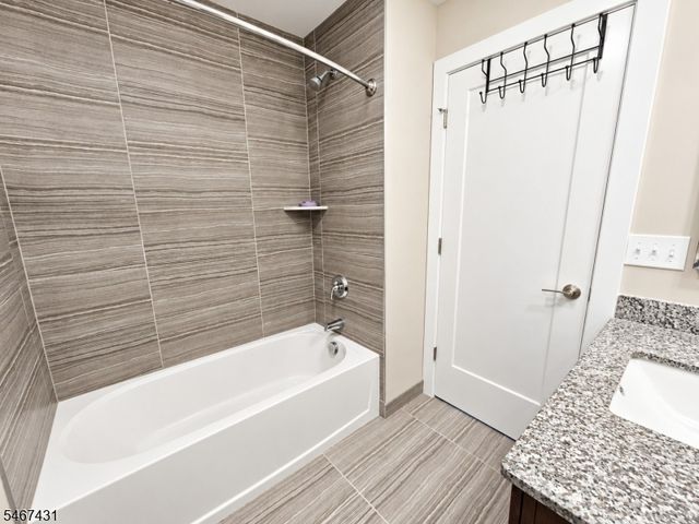86 Sowers Dr, Mount Olive Twp., NJ 07840