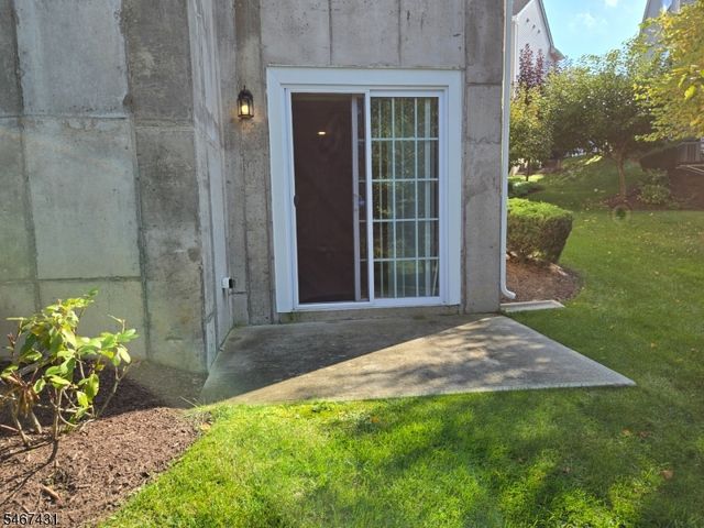 86 Sowers Dr, Mount Olive Twp., NJ 07840