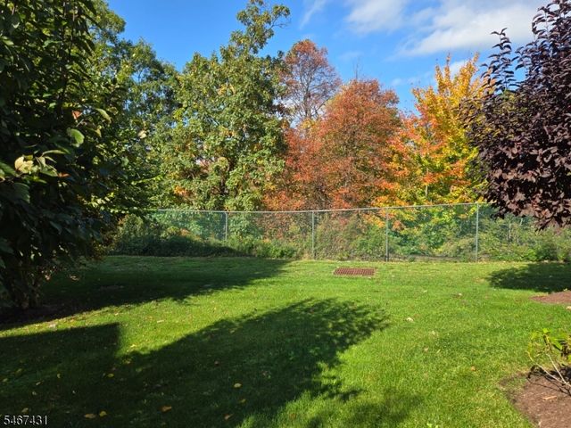 86 Sowers Dr, Mount Olive Twp., NJ 07840