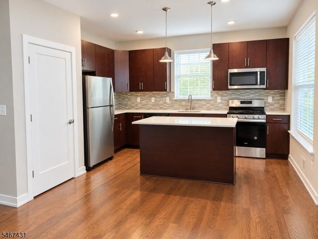 86 Sowers Dr, Mount Olive Twp., NJ 07840