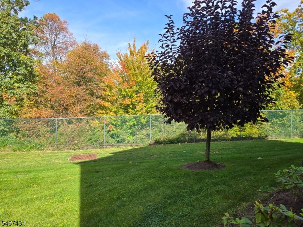 86 Sowers Dr, Mount Olive Twp., NJ 07840 — photo 2