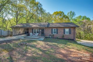 176 Cliffside Street, Mooresboro, NC 28114