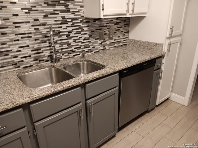 8408 Echo Creek, San Antonio, TX 78240