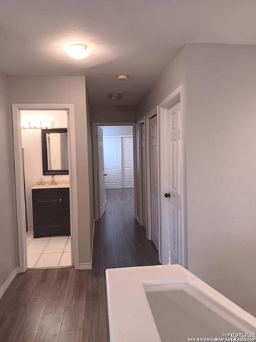 8408 Echo Creek, San Antonio, TX 78240