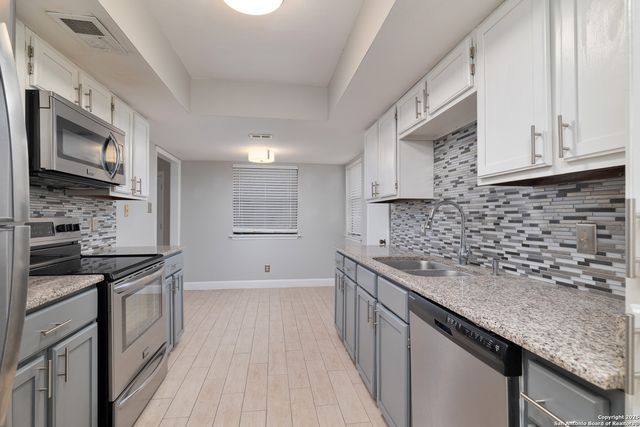 8408 Echo Creek, San Antonio, TX 78240