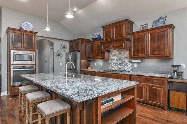 15941 W 163rd Terrace, Olathe, KS 66062