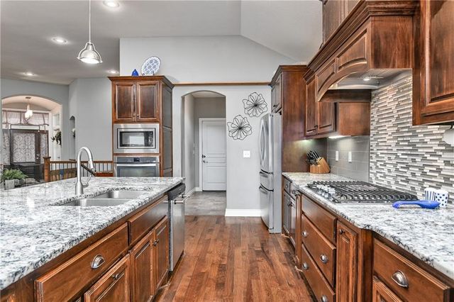 15941 W 163rd Terrace, Olathe, KS 66062