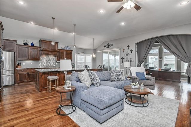 15941 W 163rd Terrace, Olathe, KS 66062