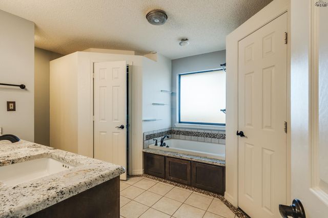 4832 ROYAL OAK STREET, Wichita Falls, TX 76308