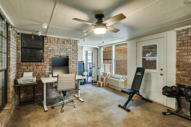 4832 ROYAL OAK STREET, Wichita Falls, TX 76308