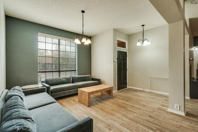 4832 ROYAL OAK STREET, Wichita Falls, TX 76308