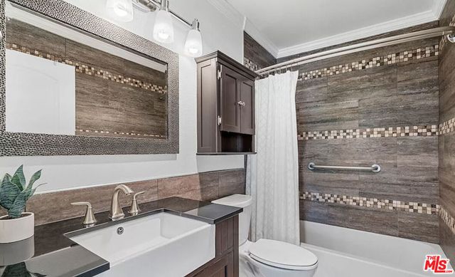 11930 Avon Way 207, Los Angeles, CA 90066