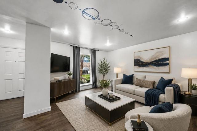 351 N Post Oak Lane 601, Houston, TX 77024