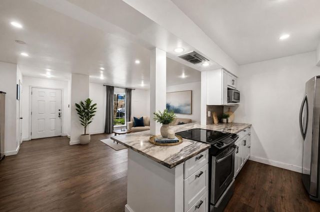 351 N Post Oak Lane 601, Houston, TX 77024