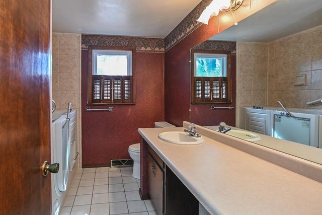 1321 WIESNER STREET, Green Bay, WI 54304