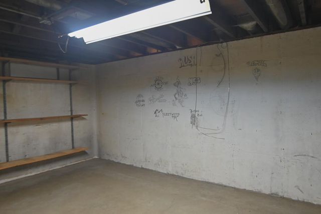 1321 WIESNER STREET, Green Bay, WI 54304