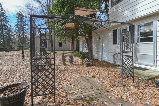 1321 WIESNER STREET, Green Bay, WI 54304