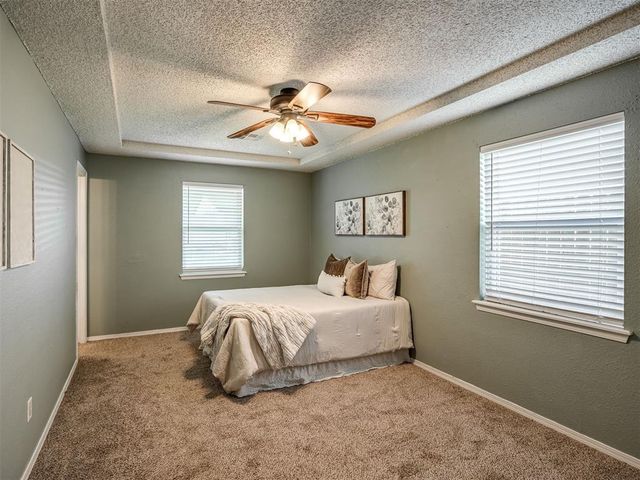 10425 Dover Drive, Yukon, OK 73099