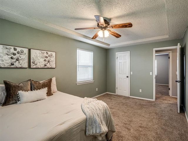 10425 Dover Drive, Yukon, OK 73099