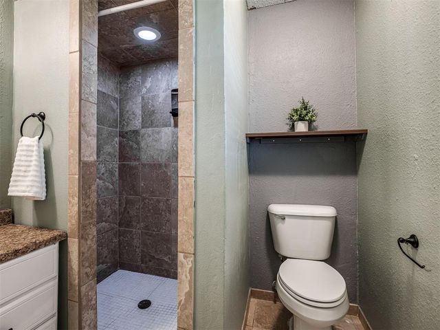 10425 Dover Drive, Yukon, OK 73099