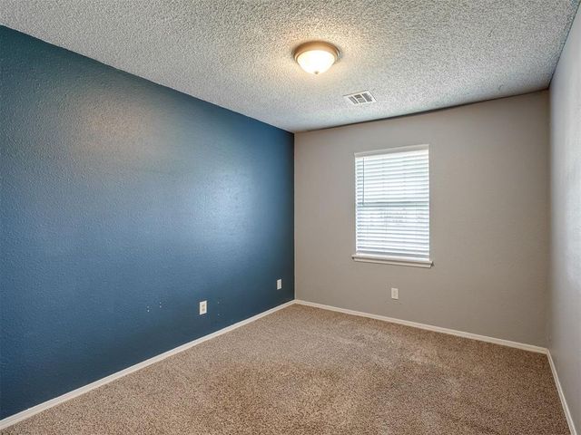 10425 Dover Drive, Yukon, OK 73099