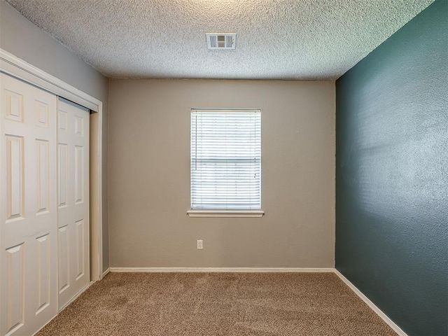 10425 Dover Drive, Yukon, OK 73099