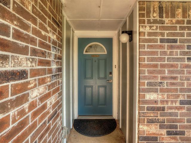 10425 Dover Drive, Yukon, OK 73099
