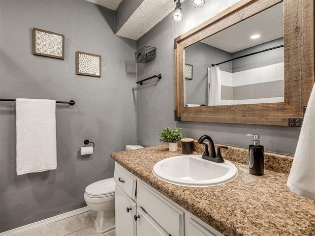 10425 Dover Drive, Yukon, OK 73099