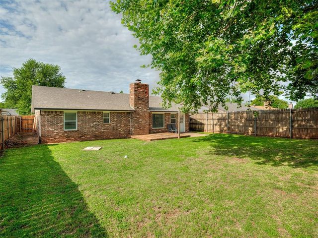 10425 Dover Drive, Yukon, OK 73099