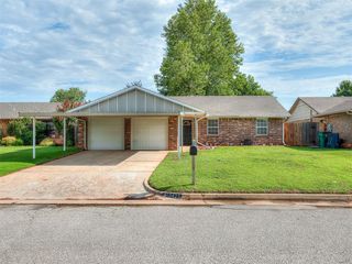 10425 Dover Drive, Yukon, OK 73099