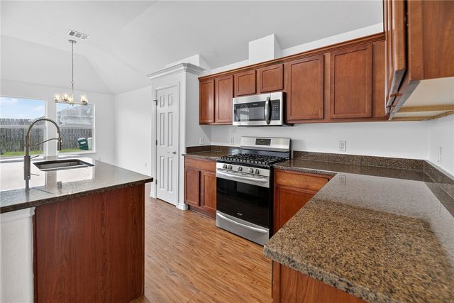3913 Las Bahias Dr, Corpus Christi, TX 78414