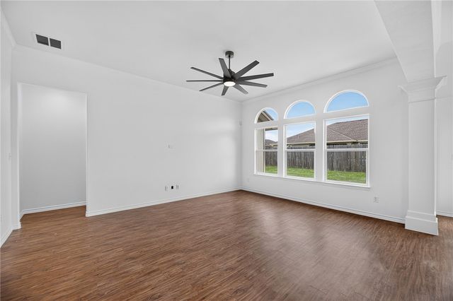 3913 Las Bahias Dr, Corpus Christi, TX 78414