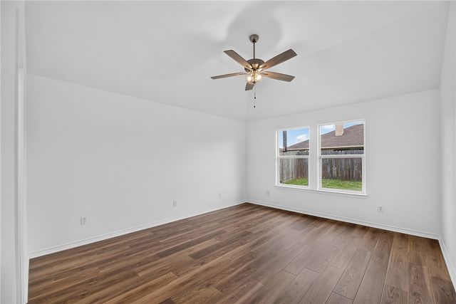 3913 Las Bahias Dr, Corpus Christi, TX 78414