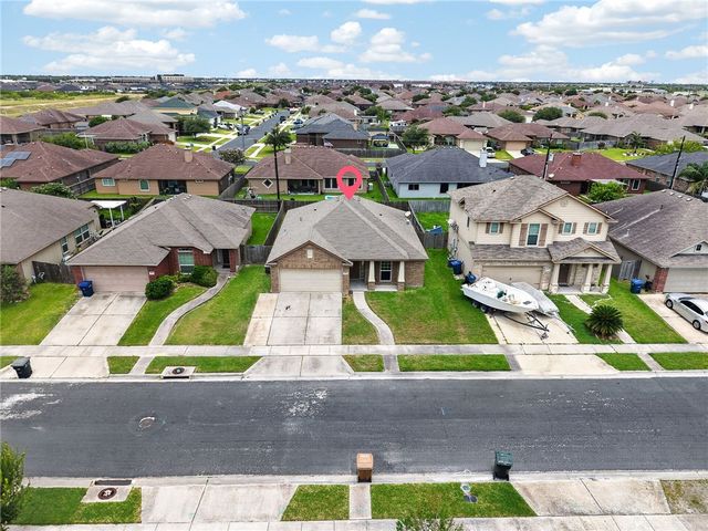 3913 Las Bahias Dr, Corpus Christi, TX 78414
