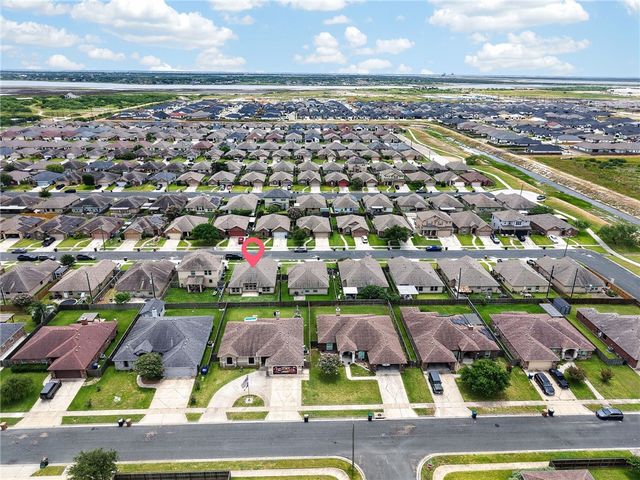 3913 Las Bahias Dr, Corpus Christi, TX 78414