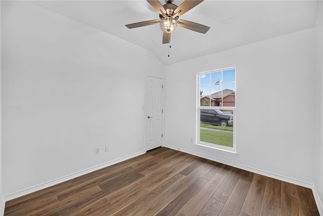 3913 Las Bahias Dr, Corpus Christi, TX 78414