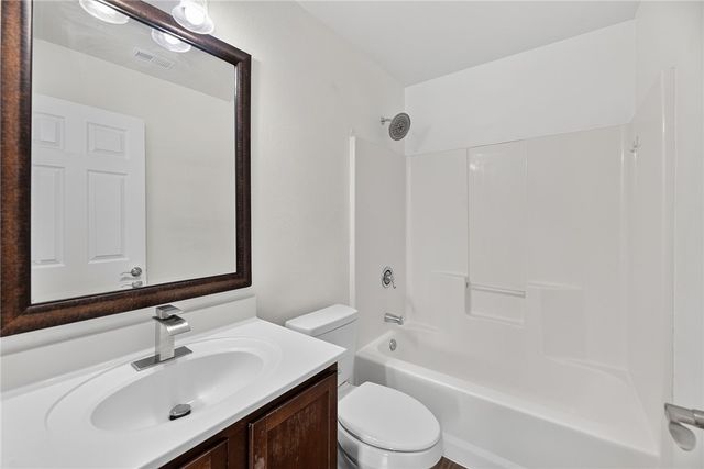 3913 Las Bahias Dr, Corpus Christi, TX 78414