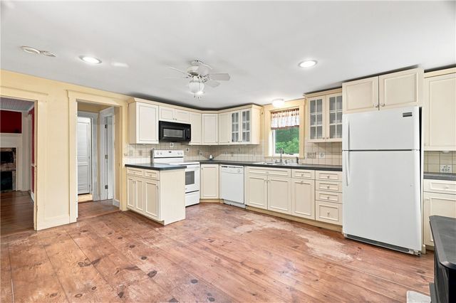225 Iron Mine Hill Road, North Smithfield, RI 02896