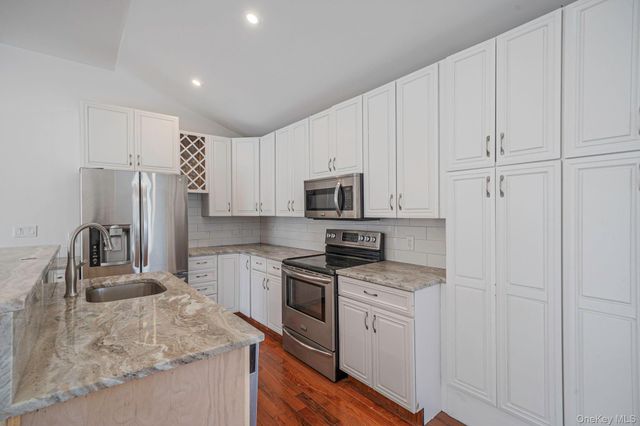 38 Hopes Avenue, Holtsville, NY 11742