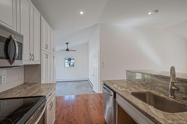 38 Hopes Avenue, Holtsville, NY 11742