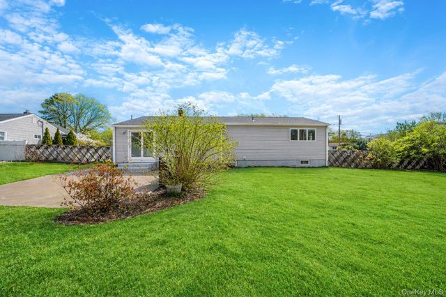 38 Hopes Avenue, Holtsville, NY 11742