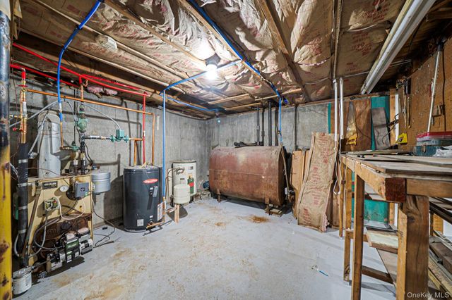 38 Hopes Avenue, Holtsville, NY 11742