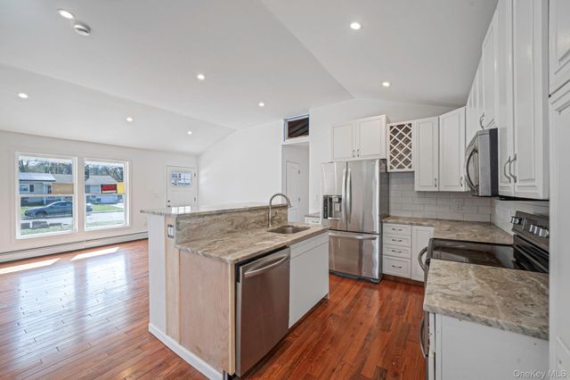 38 Hopes Avenue, Holtsville, NY 11742