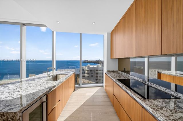 175 SE 25th Road 1202, Miami, FL 33129