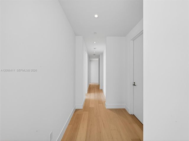 175 SE 25th Road 1202, Miami, FL 33129