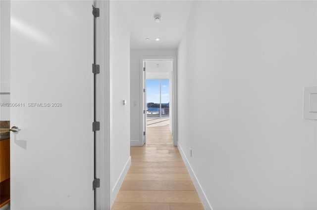 175 SE 25th Road 1202, Miami, FL 33129