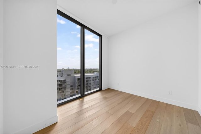 175 SE 25th Road 1202, Miami, FL 33129