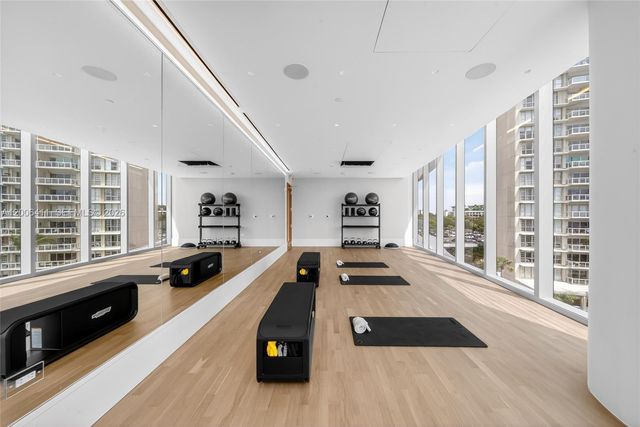 175 SE 25th Road 1202, Miami, FL 33129