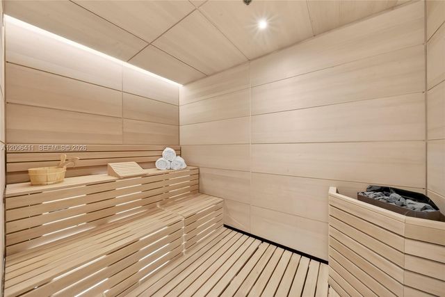 175 SE 25th Road 1202, Miami, FL 33129