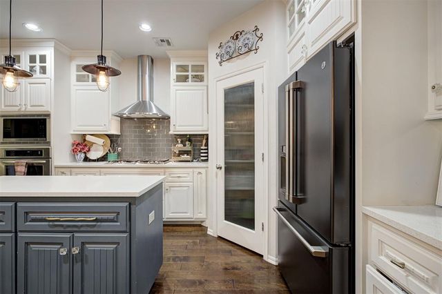 717 Falling Sky Drive, Edmond, OK 73034